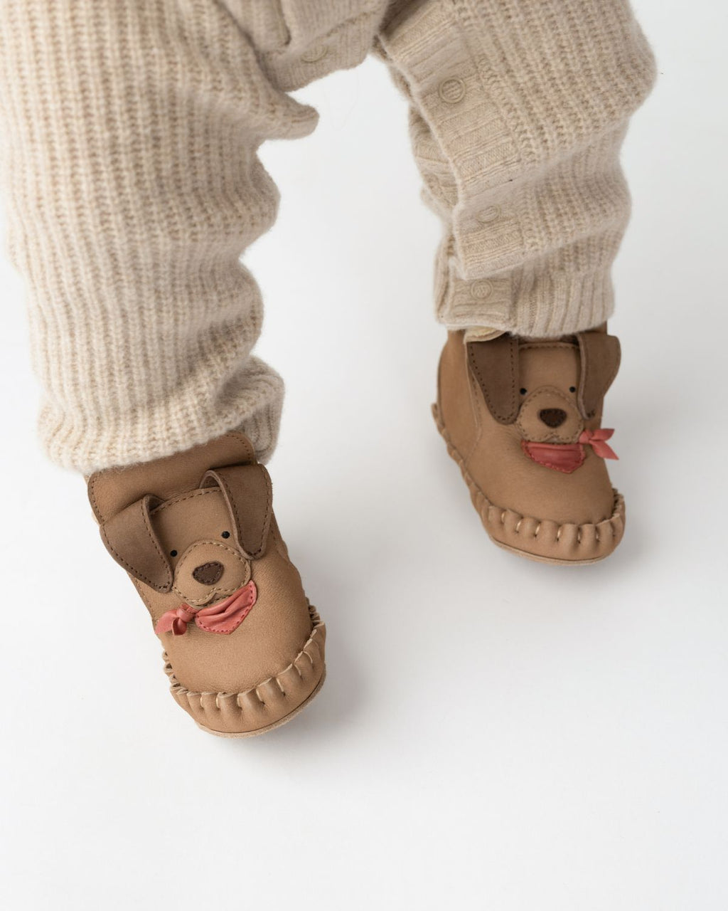 Junus babysko - Cowboyhund, Truffle Nubuck | Donsje