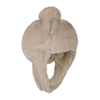 Lue med dusker - Lys beige fuskepels | Donsje