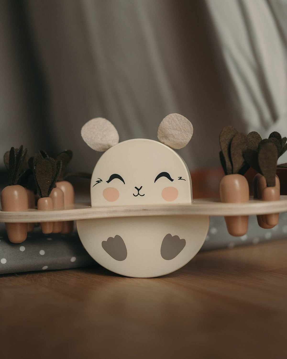 Balanseleke i tre - Bunny Balance| Mrs. Ertha