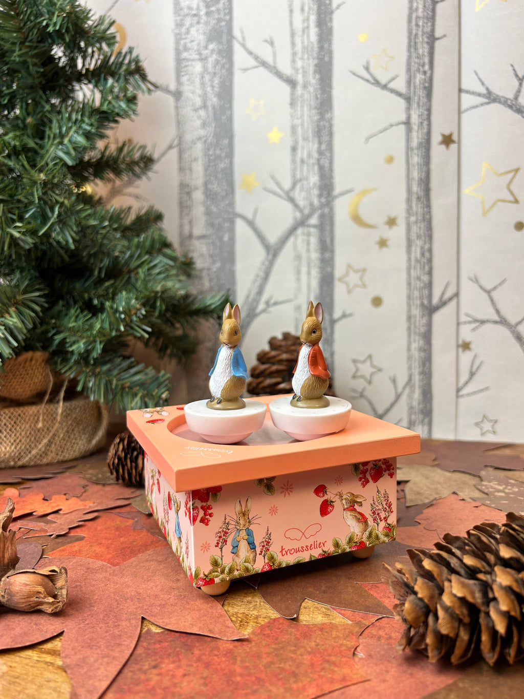 Musical box with dancing Peter Rabbit - Strawberry, Pink | Trousselier